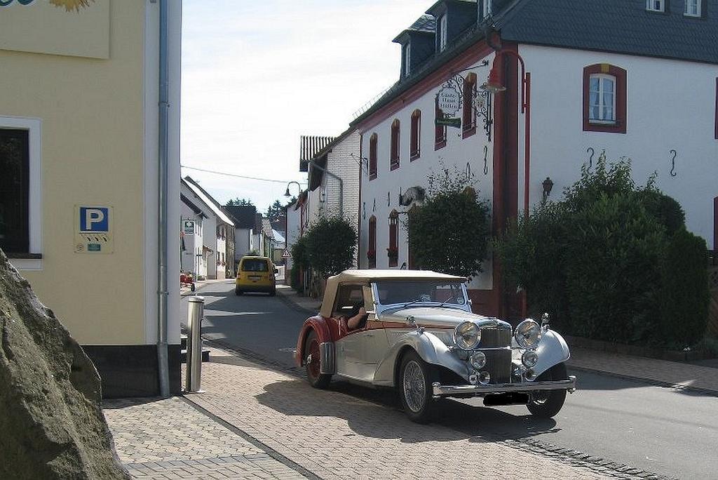 Hotel & Restaurant Hullen Barweiler Exterior photo