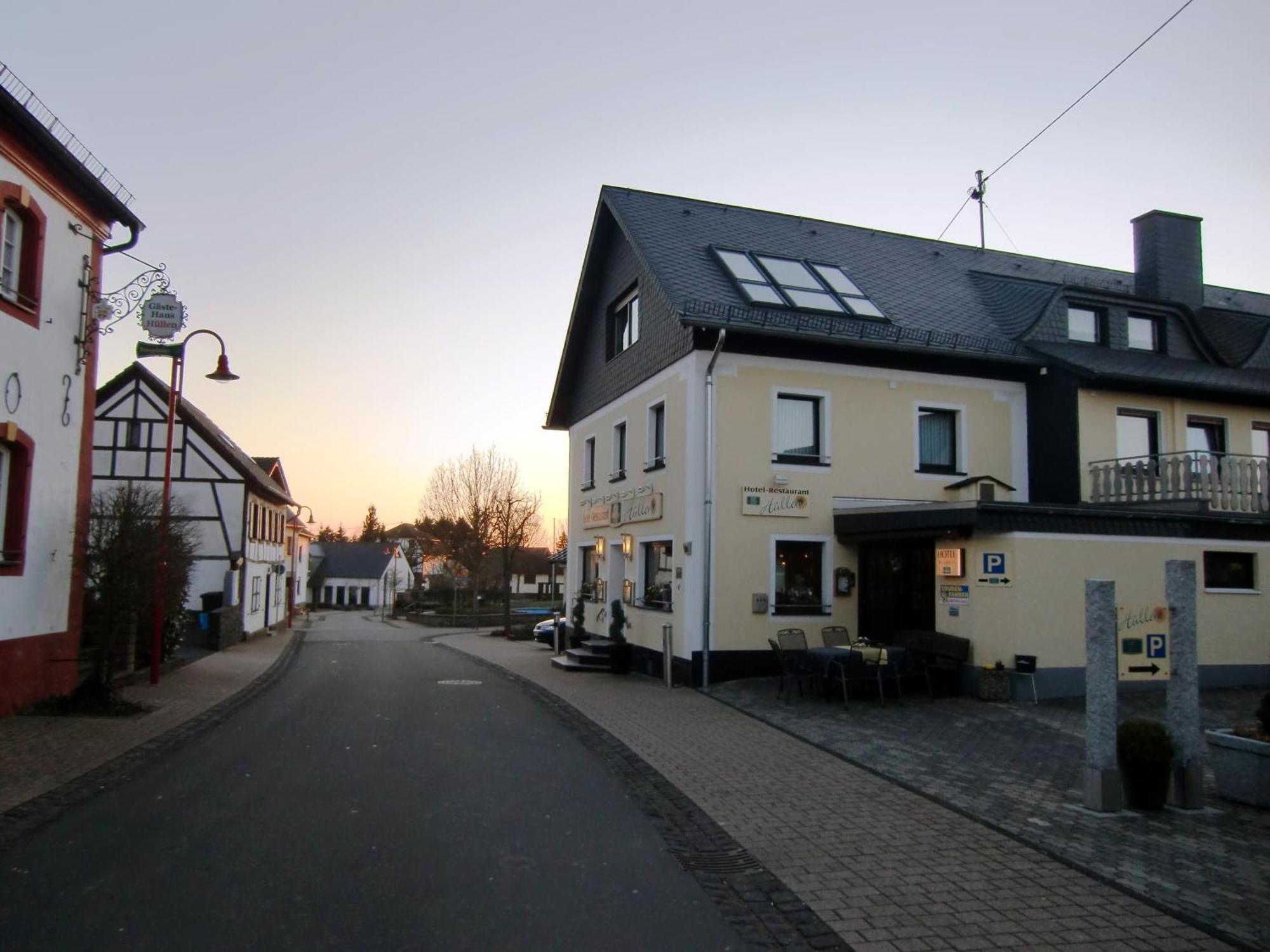 Hotel & Restaurant Hullen Barweiler Exterior photo